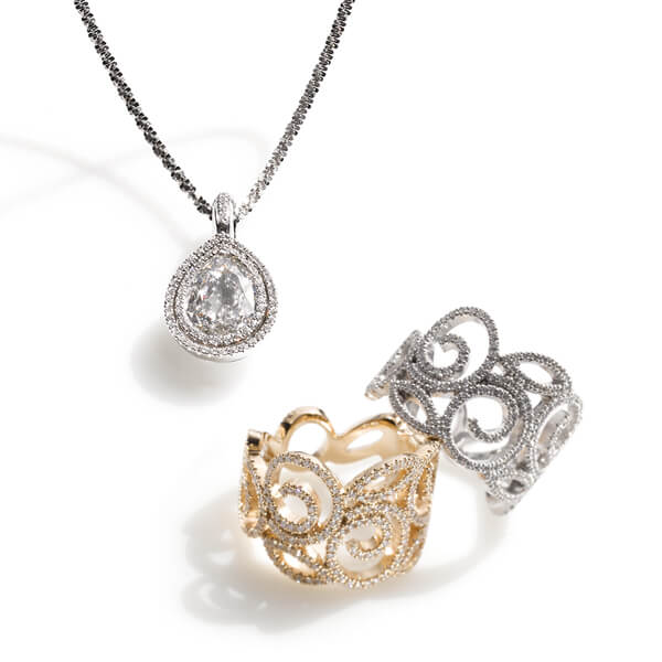 Kollektion Villandry mit Diamant-Kettenanhänger, Ringen und Ohrschmuck