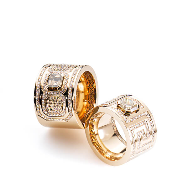 Ringkollektion tewentyfive-Ring aus Weissgold mit Diamanten und Brillanten Ruth Sellack Schmuckobjekte